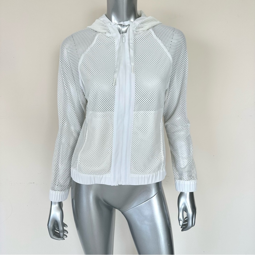Lululemon Athletica women jacket size 4 US